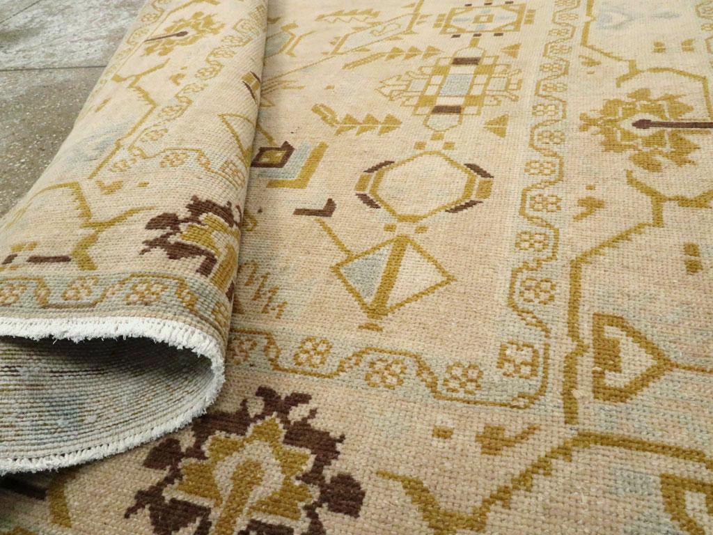 Mitte des 20. Jahrhunderts Persisch Malayer Akzentteppich im Angebot 1