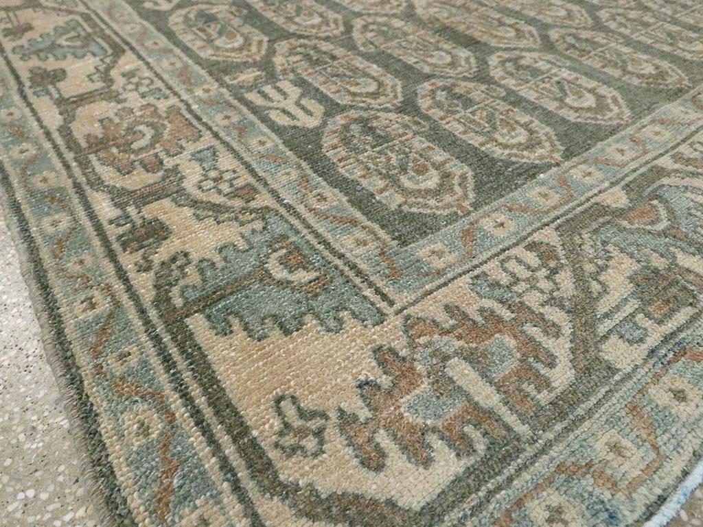 Mitte des 20. Jahrhunderts Persisch Malayer Akzentteppich im Angebot 1