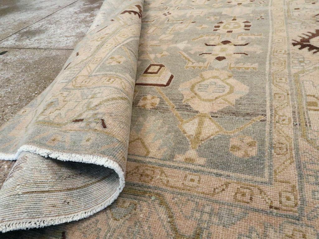 Mitte des 20. Jahrhunderts Persisch Malayer Akzentteppich im Angebot 1