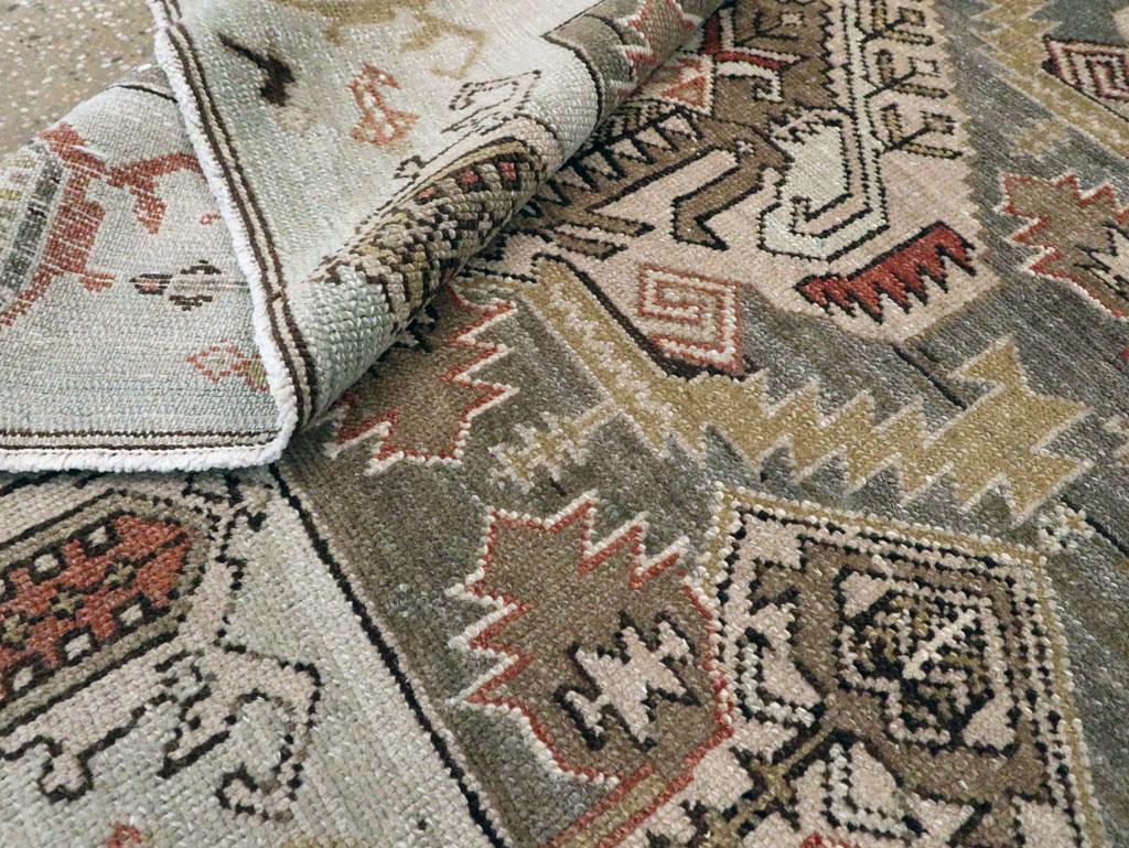 20ième siècle Tapis persan Malayer d'accentuation du milieu du 20e siècle en vente