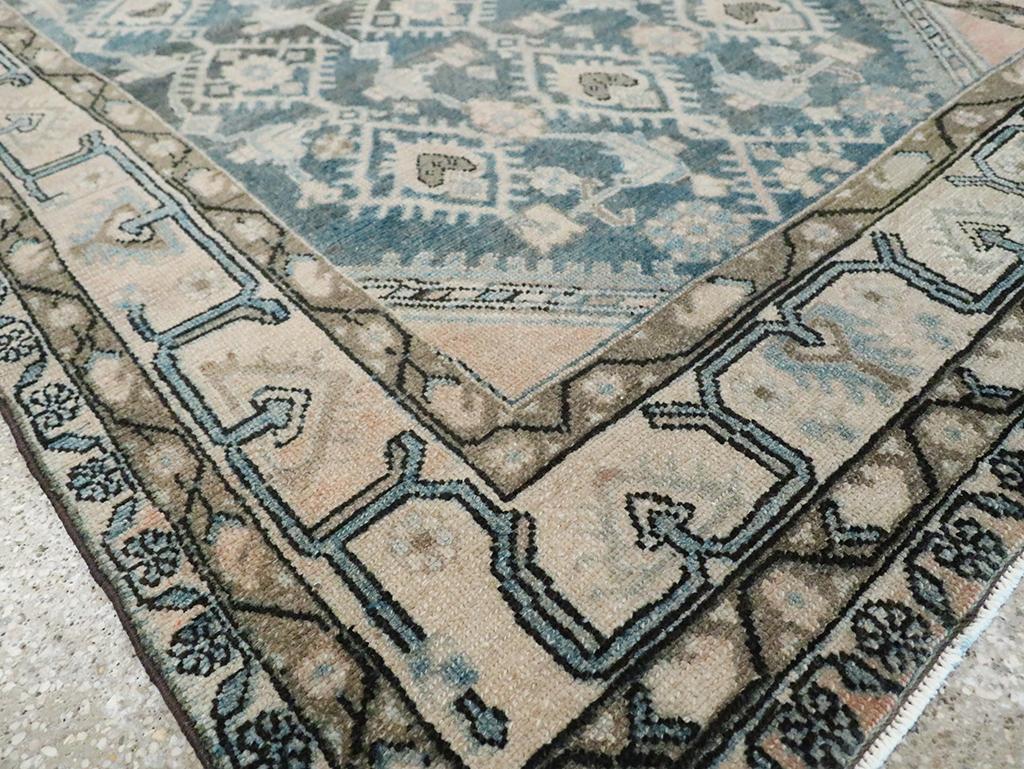 Mitte des 20. Jahrhunderts Persisch Malayer Akzentteppich im Angebot 1