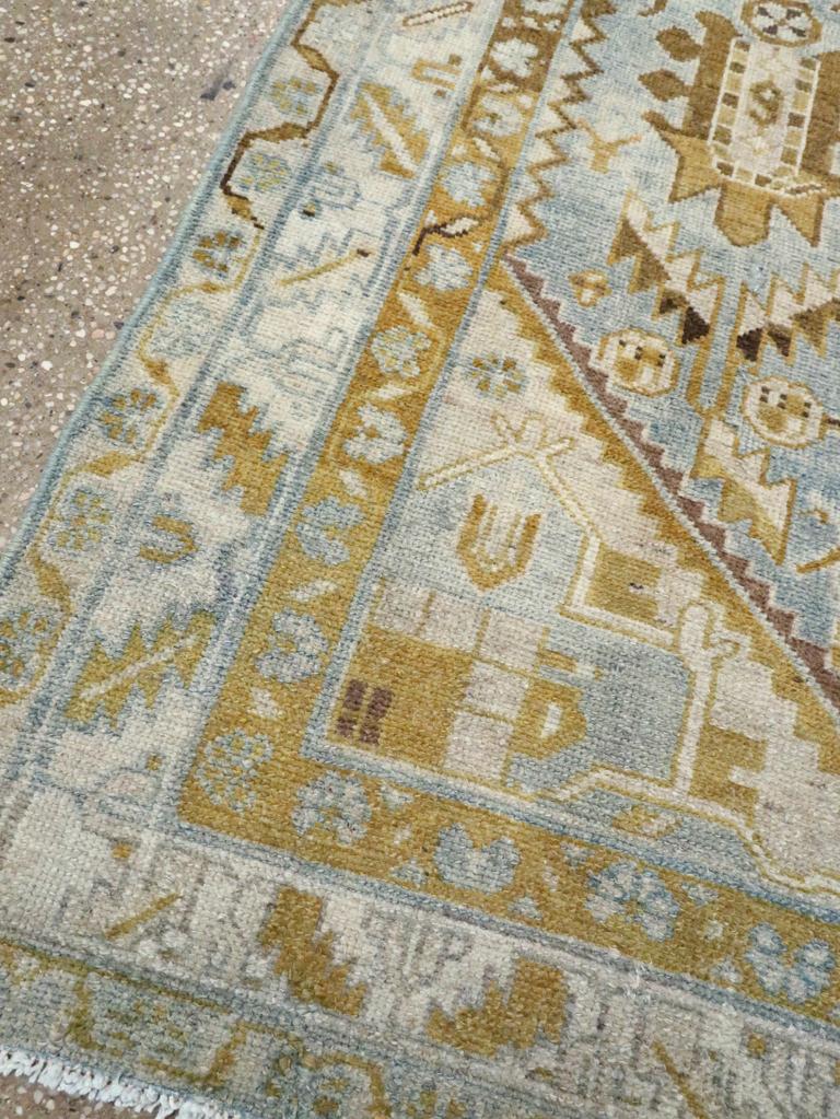 Mitte des 20. Jahrhunderts Persisch Malayer Akzentteppich im Angebot 1