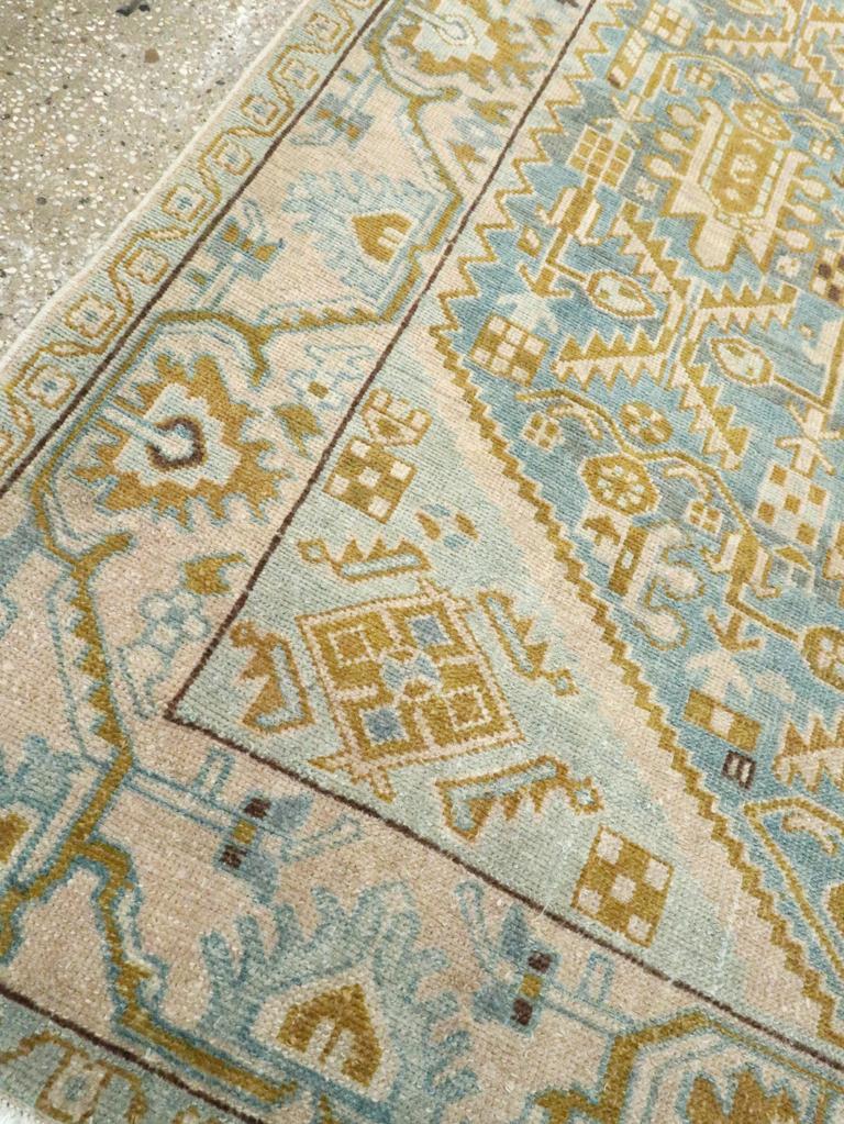 Mitte des 20. Jahrhunderts Persisch Malayer Akzentteppich im Angebot 1