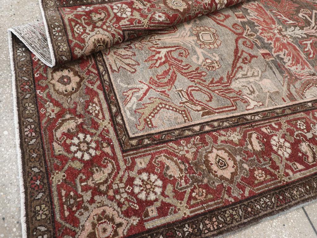 Tapis persan Malayer d'accentuation du milieu du 20e siècle en vente 1