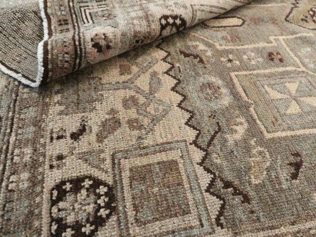 Tappeto d'accento persiano Malayer della metà del XX secolo in vendita 2