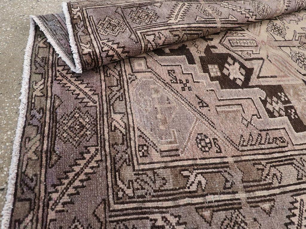 Mid-20th Century Persian Malayer Accent Rug in vendita 1