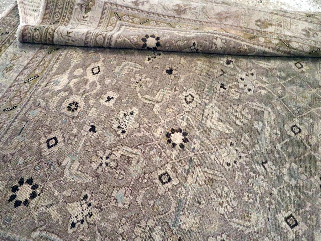Tappeto d'accento persiano Malayer della metà del XX secolo in vendita 2