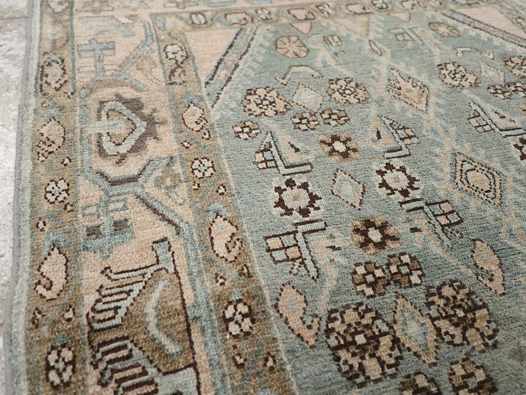 Perse Tapis persan Malayer du milieu du 20e siècle en vente