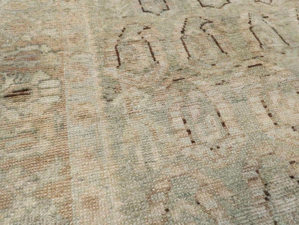 Perse Tapis persan Malayer du milieu du 20e siècle en vente