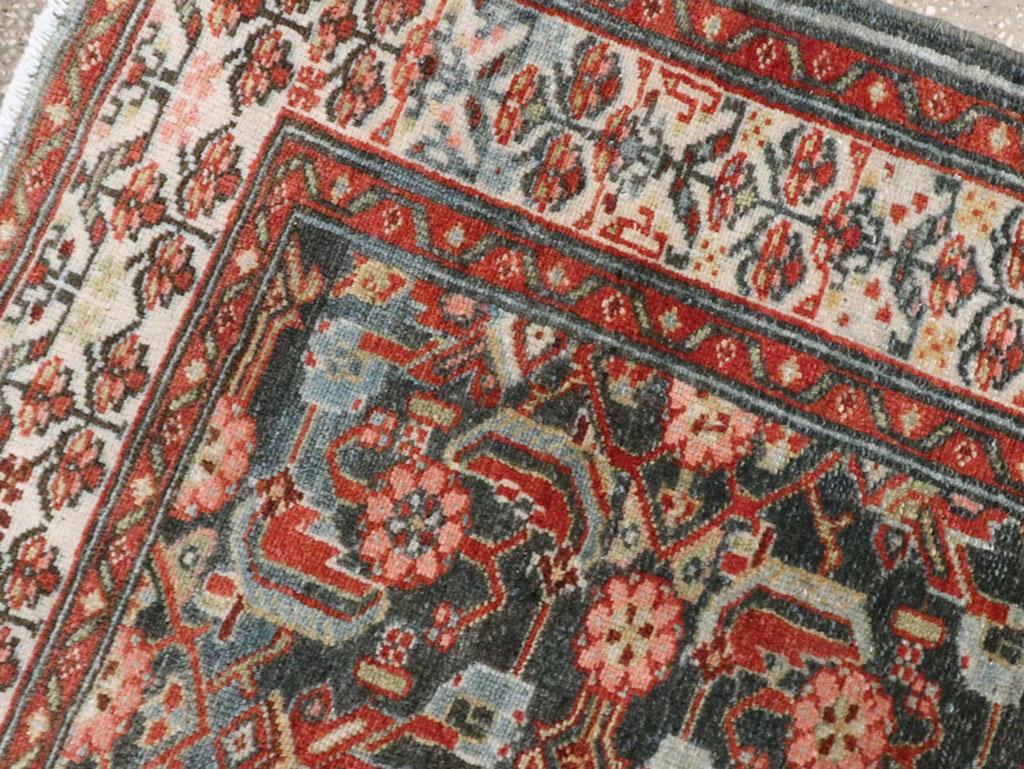 Persischer Malayer-Würfelteppich aus der Mitte des 20. im Zustand „Hervorragend“ im Angebot in New York, NY