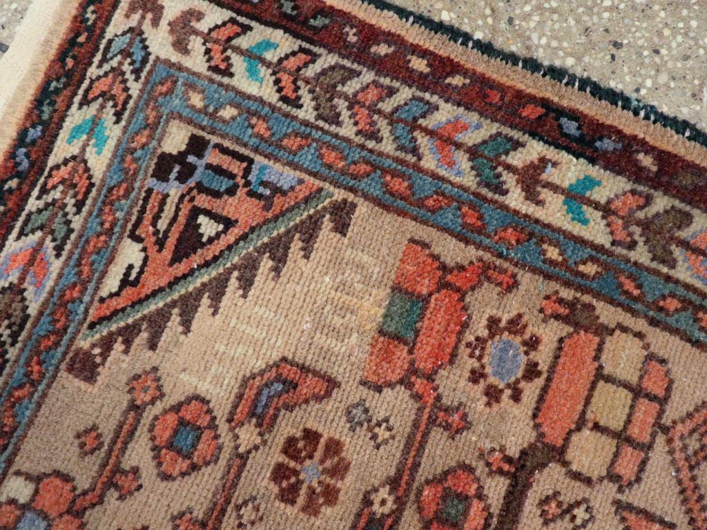Mid-20th Century Persian Malayer Throw Rug In Excellent Condition For Sale In New York, NY