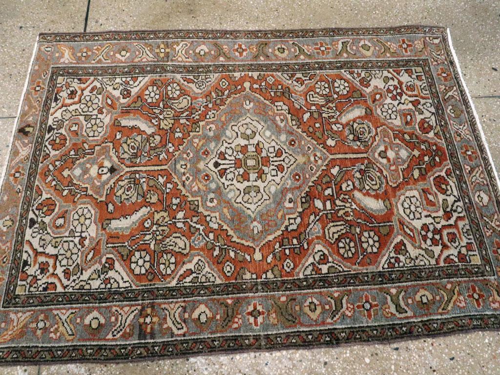 Persischer Malayer-Würfelteppich aus der Mitte des 20. (20. Jahrhundert) im Angebot