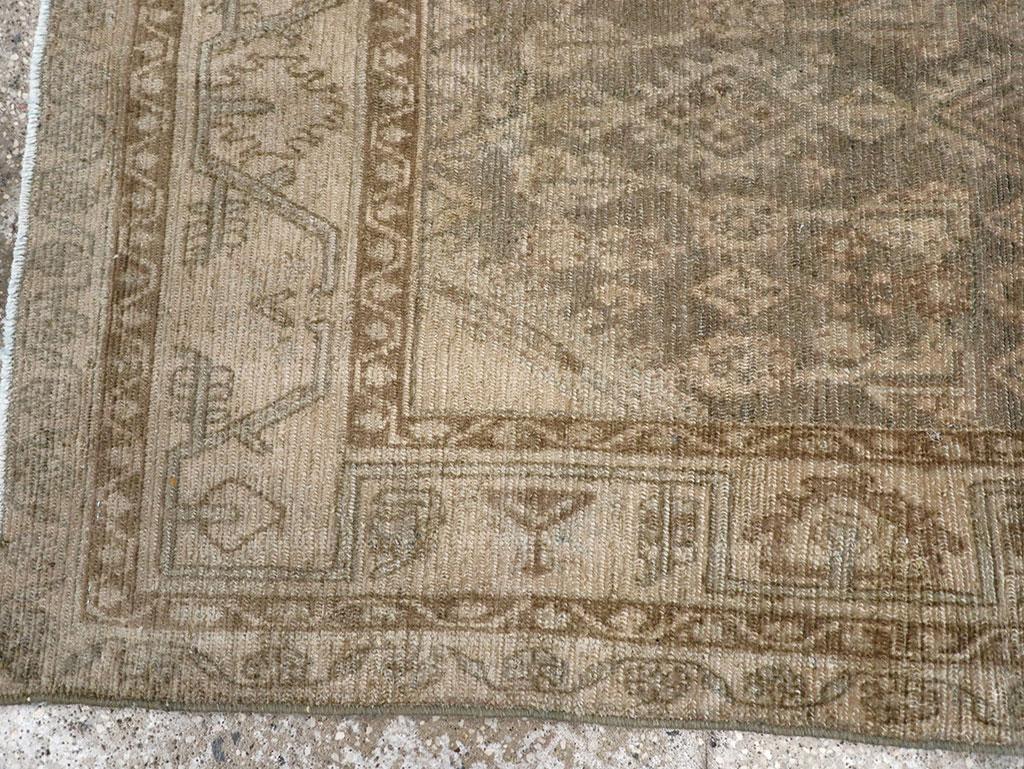Tapis persan Malayer du milieu du 20e siècle Excellent état - En vente à New York, NY