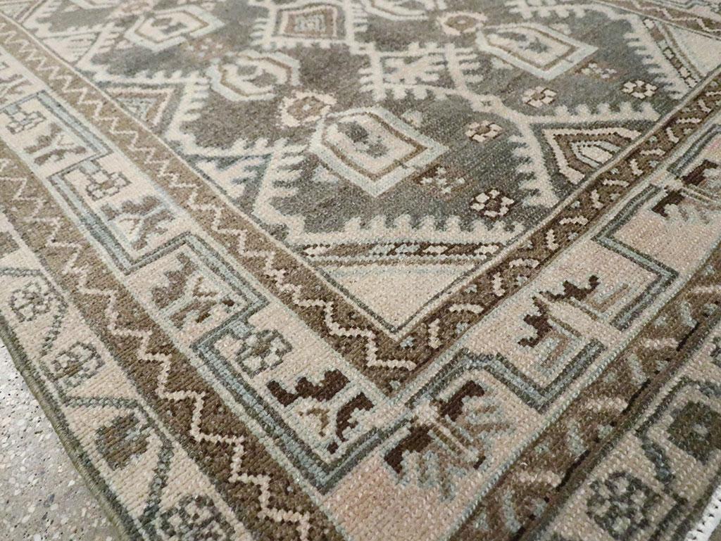 20ième siècle Tapis persan Malayer du milieu du 20e siècle en vente