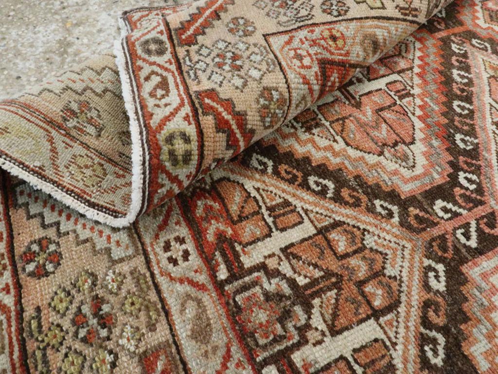 Persischer Malayer-Würfelteppich aus der Mitte des 20. im Angebot 1