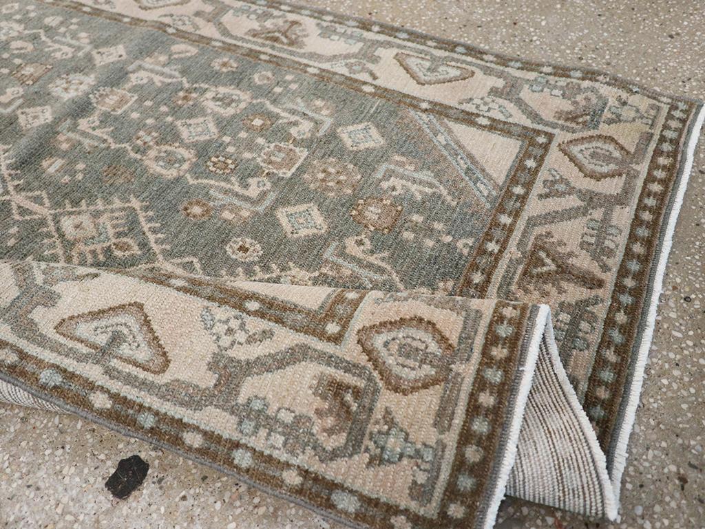 Tappeto persiano Malayer della metà del XX secolo in vendita 1