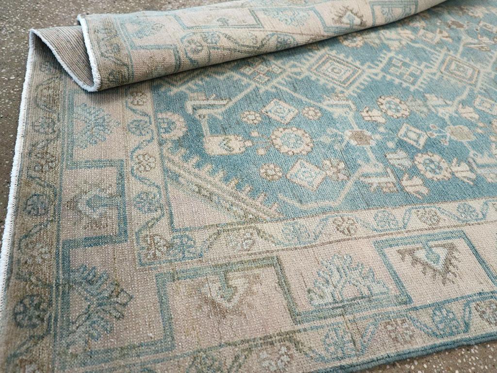 Tapis persan Malayer du milieu du 20e siècle en vente 1