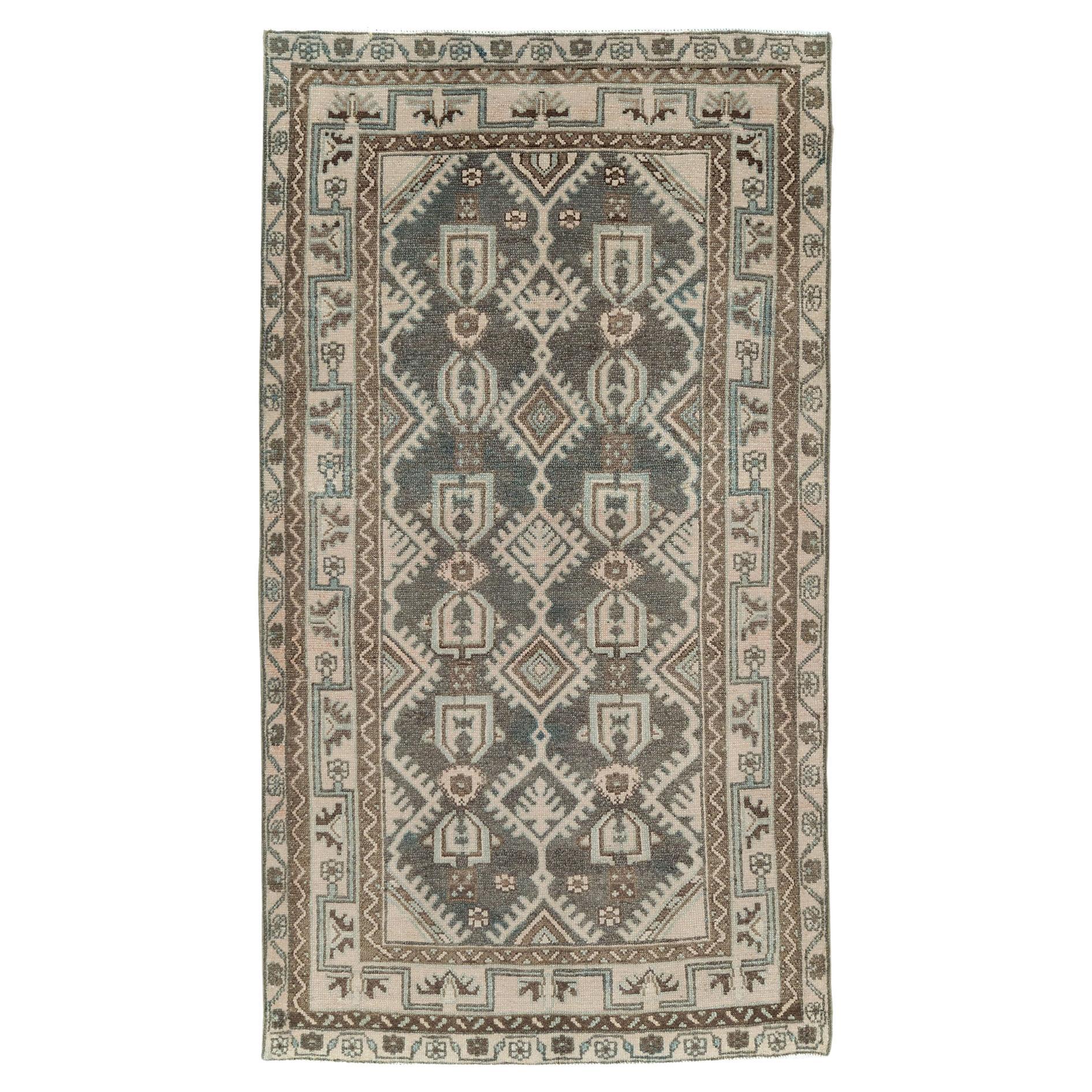 Tapis persan Malayer du milieu du 20e siècle en vente
