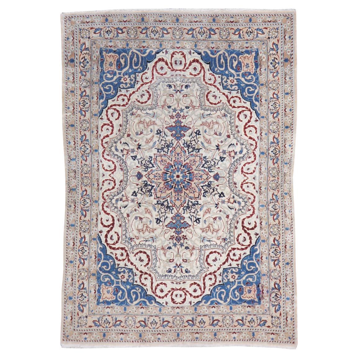 Tapis persan Nain du milieu du 20e siècle