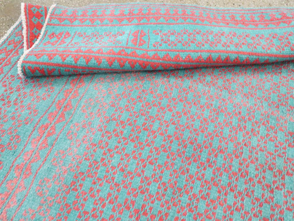 Persischer Flachgewebe-Kilim-Akzentteppich aus der Mitte des 20. Jahrhunderts mit Wendefunktion im Zustand „Hervorragend“ im Angebot in New York, NY
