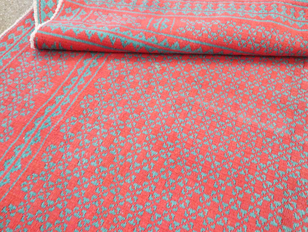 Persischer Flachgewebe-Kilim-Akzentteppich aus der Mitte des 20. Jahrhunderts mit Wendefunktion im Angebot 2