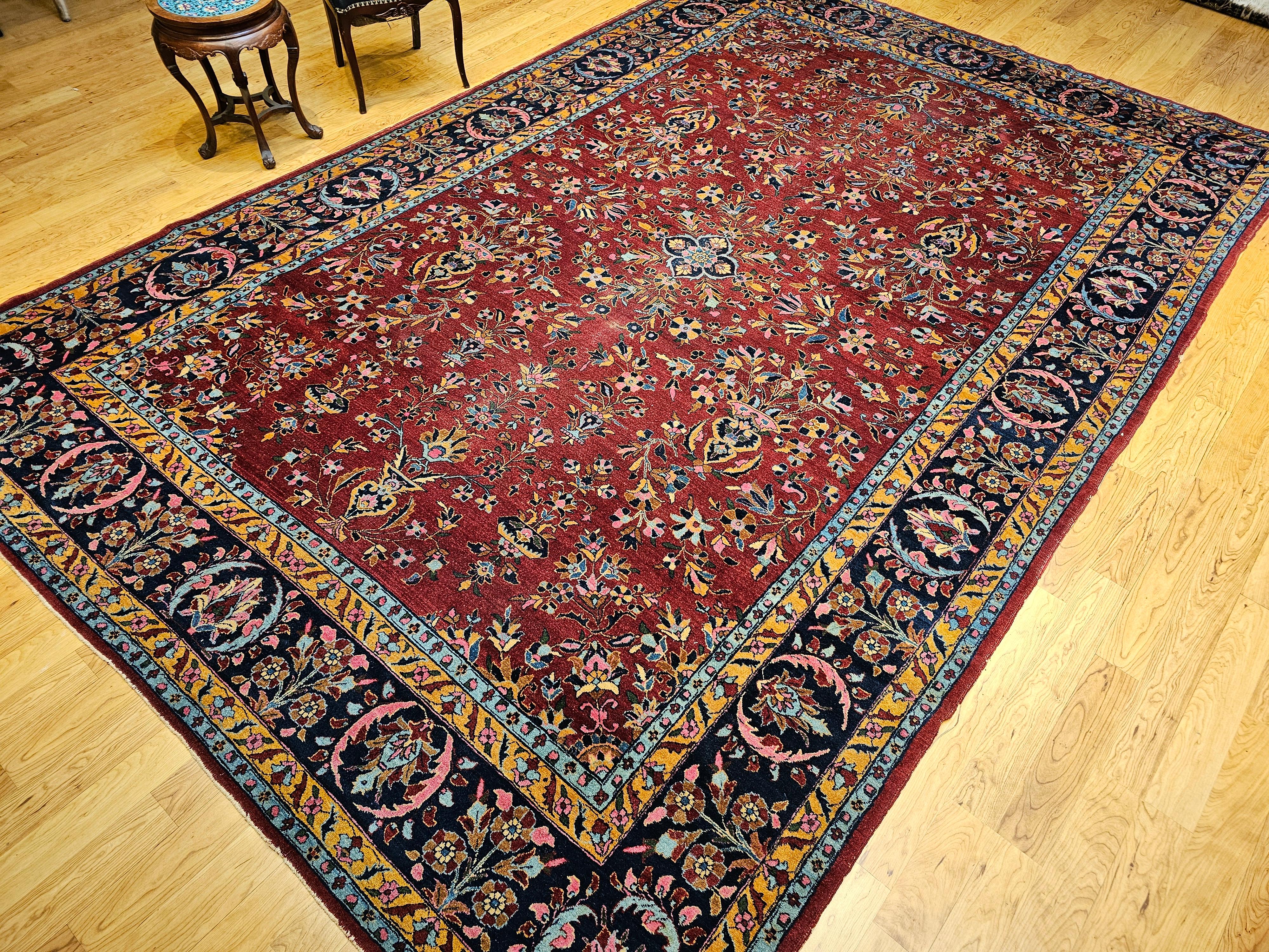 Persischer Sarouk-Teppich aus der Mitte des 20. Jahrhunderts mit floralem Allover-Muster in Rot, Marineblau und Rosa im Angebot 10
