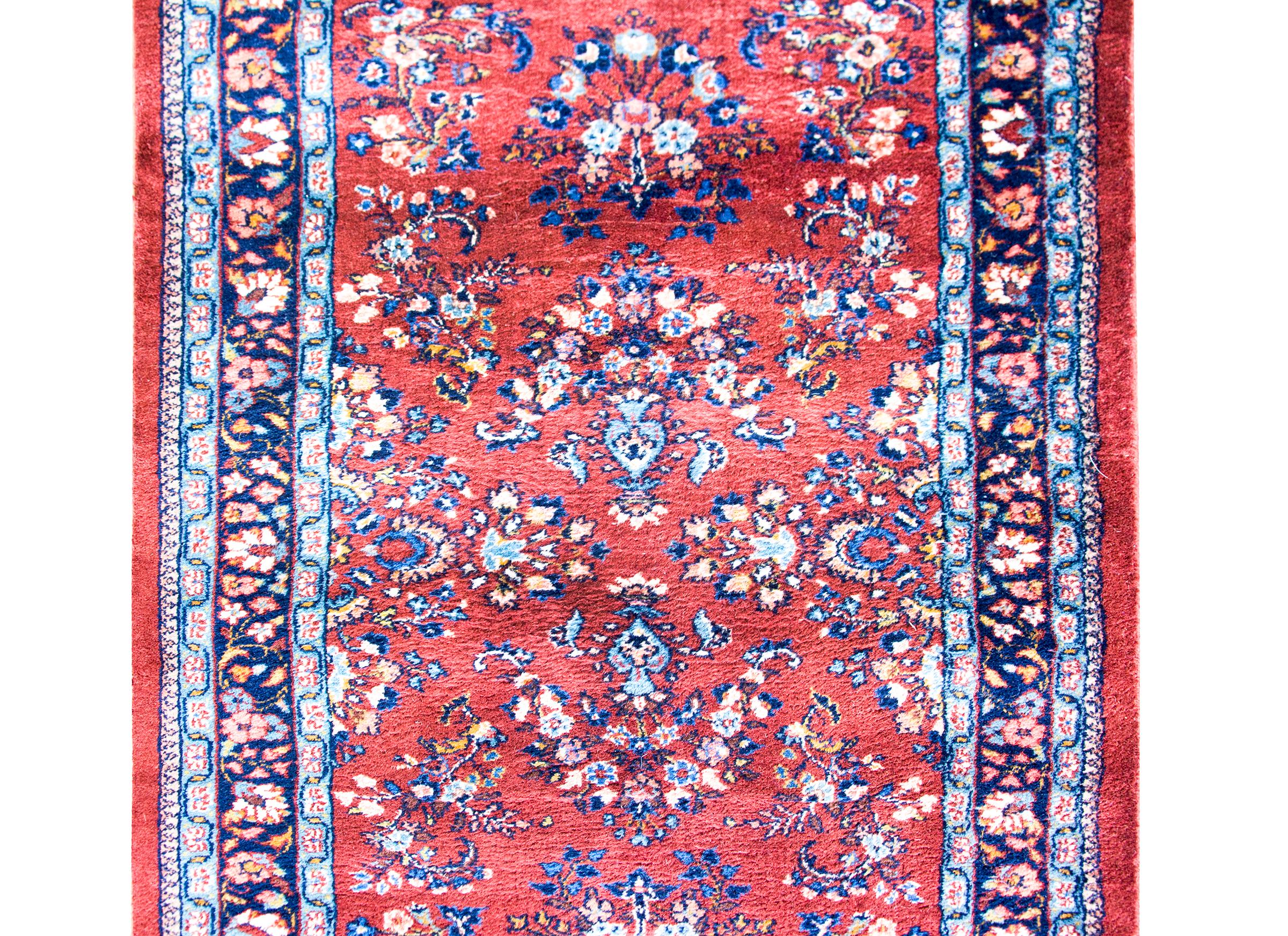Persischer Sarouk-Läufer aus der Mitte des 20. (Wolle) im Angebot