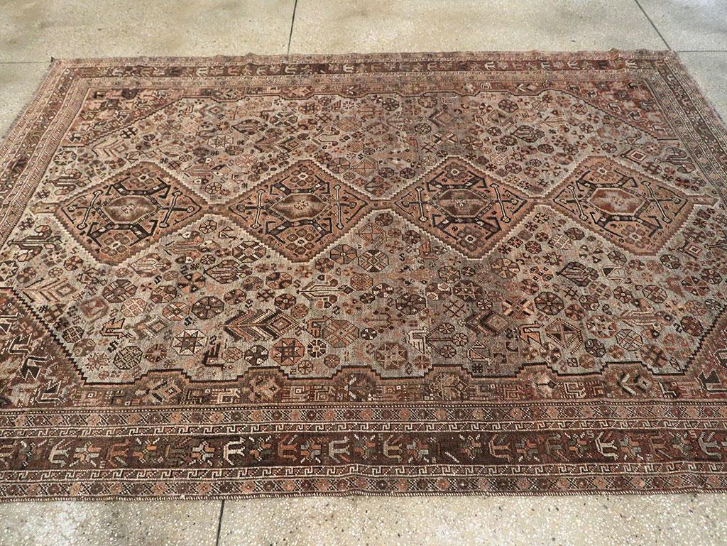 Mid-20th Century Persian Shiraz Accent Rug Persa en venta