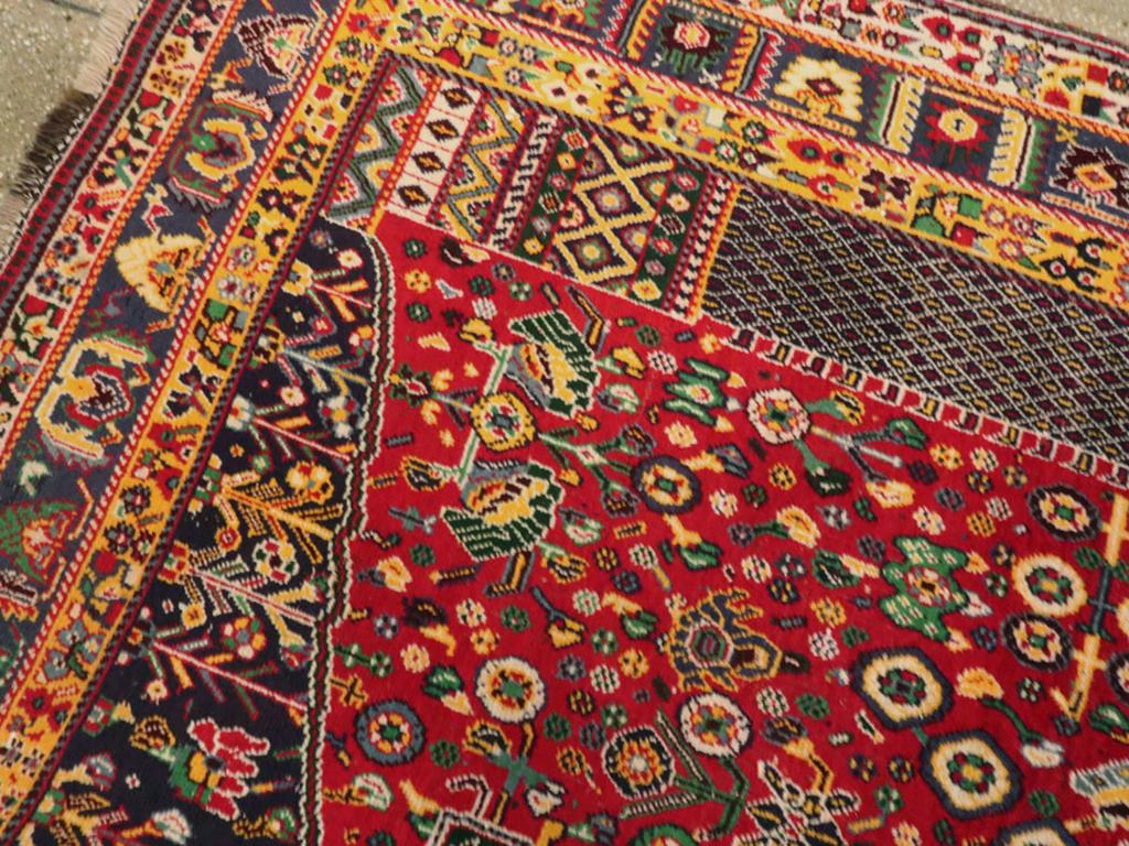Mid-20th Century Persian Shiraz Accent Rug Persa en venta