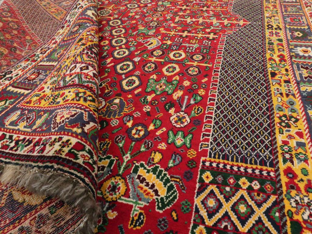 Mid-20th Century Persian Shiraz Accent Rug en Excelente estado para la venta en New York, NY