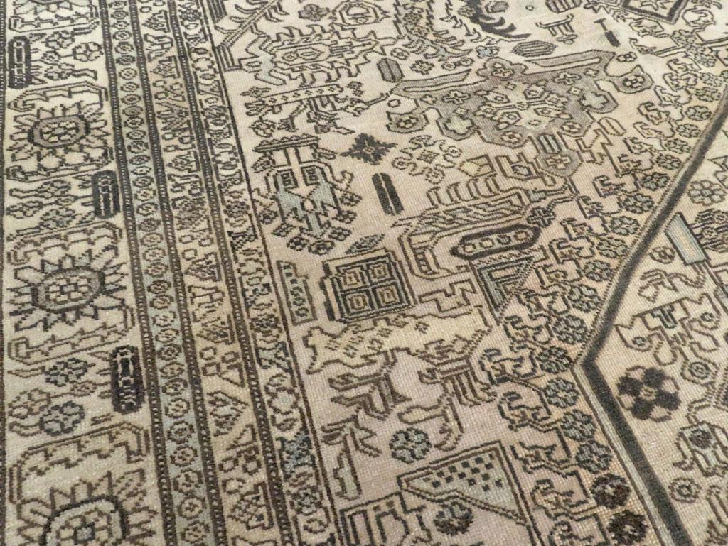 Mid-20th Century Persian Tabriz Accent Rug (Persisch) im Angebot