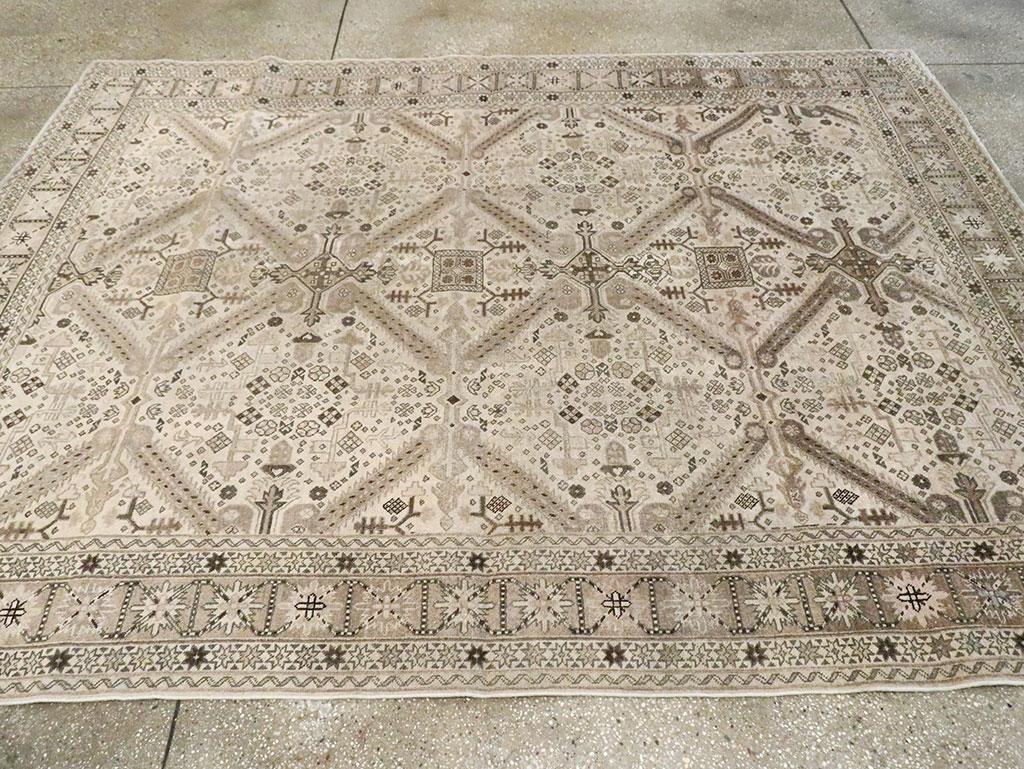 Mid-20th Century Persian Tabriz Accent Rug (Handgeknüpft) im Angebot