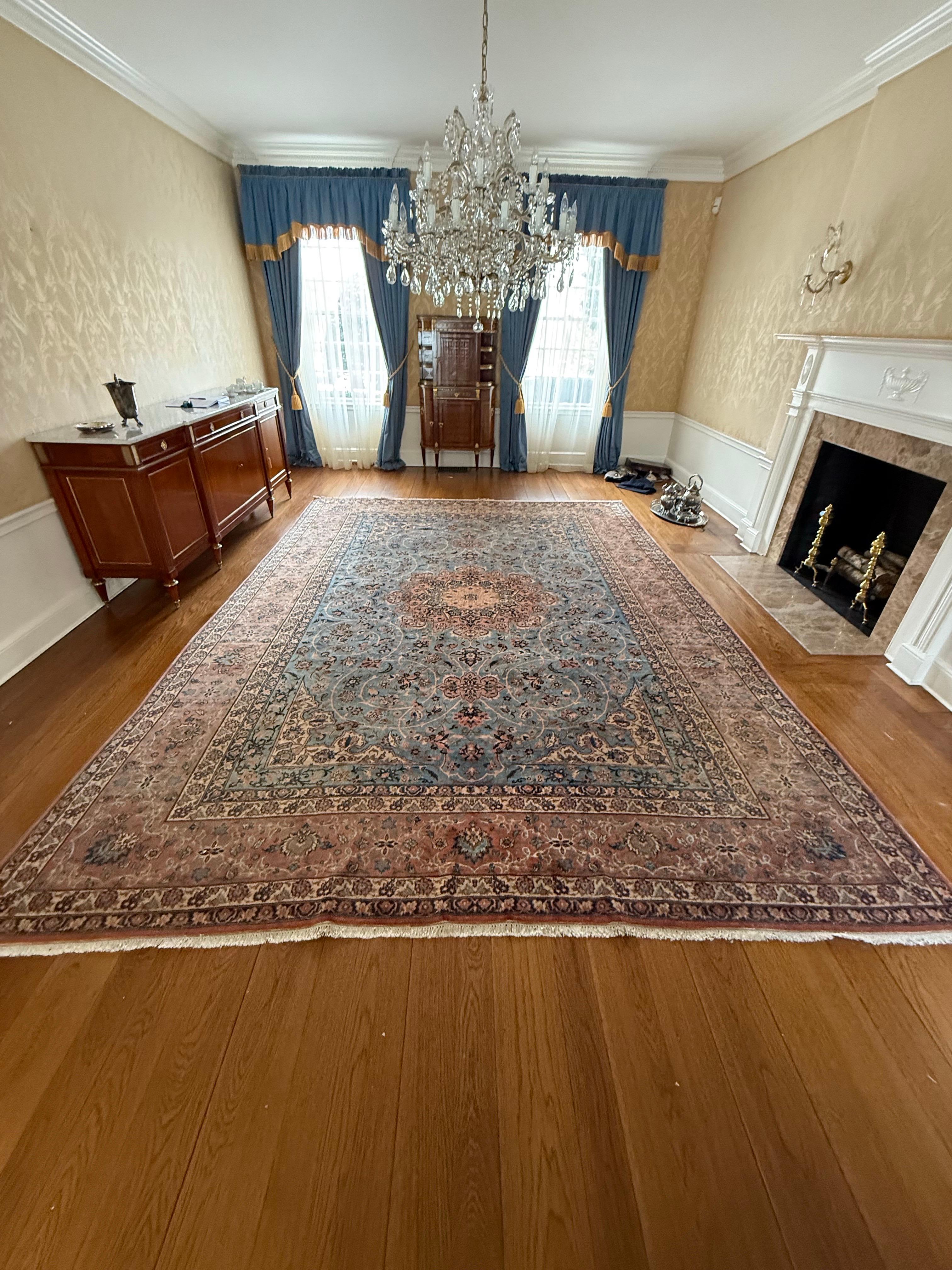 Tapis persan Tabriz du milieu du 20e siècle, noué à la main, taille de pièce 14 x 10,3 en vente 8