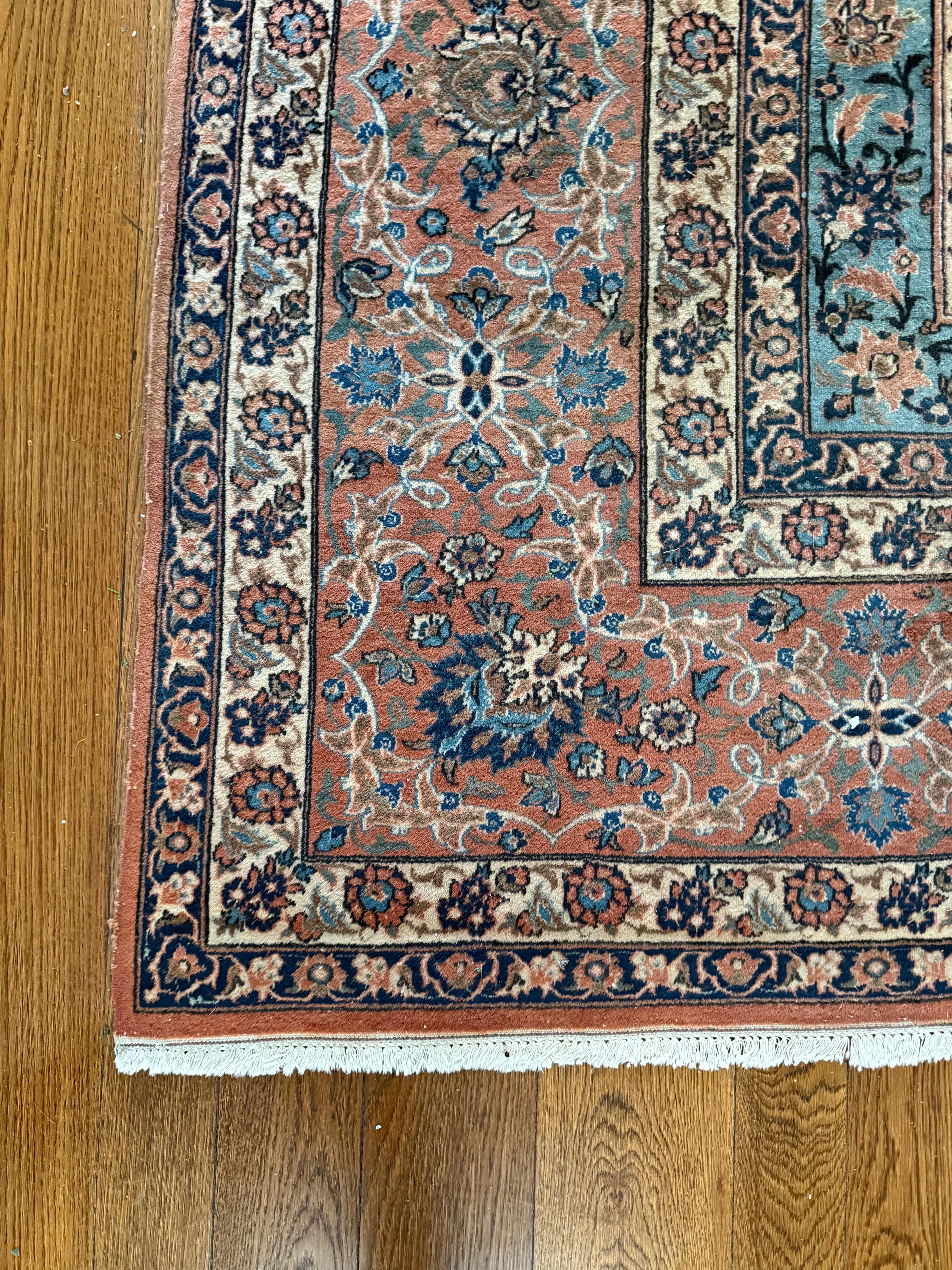 20ième siècle Tapis persan Tabriz du milieu du 20e siècle, noué à la main, taille de pièce 14 x 10,3 en vente