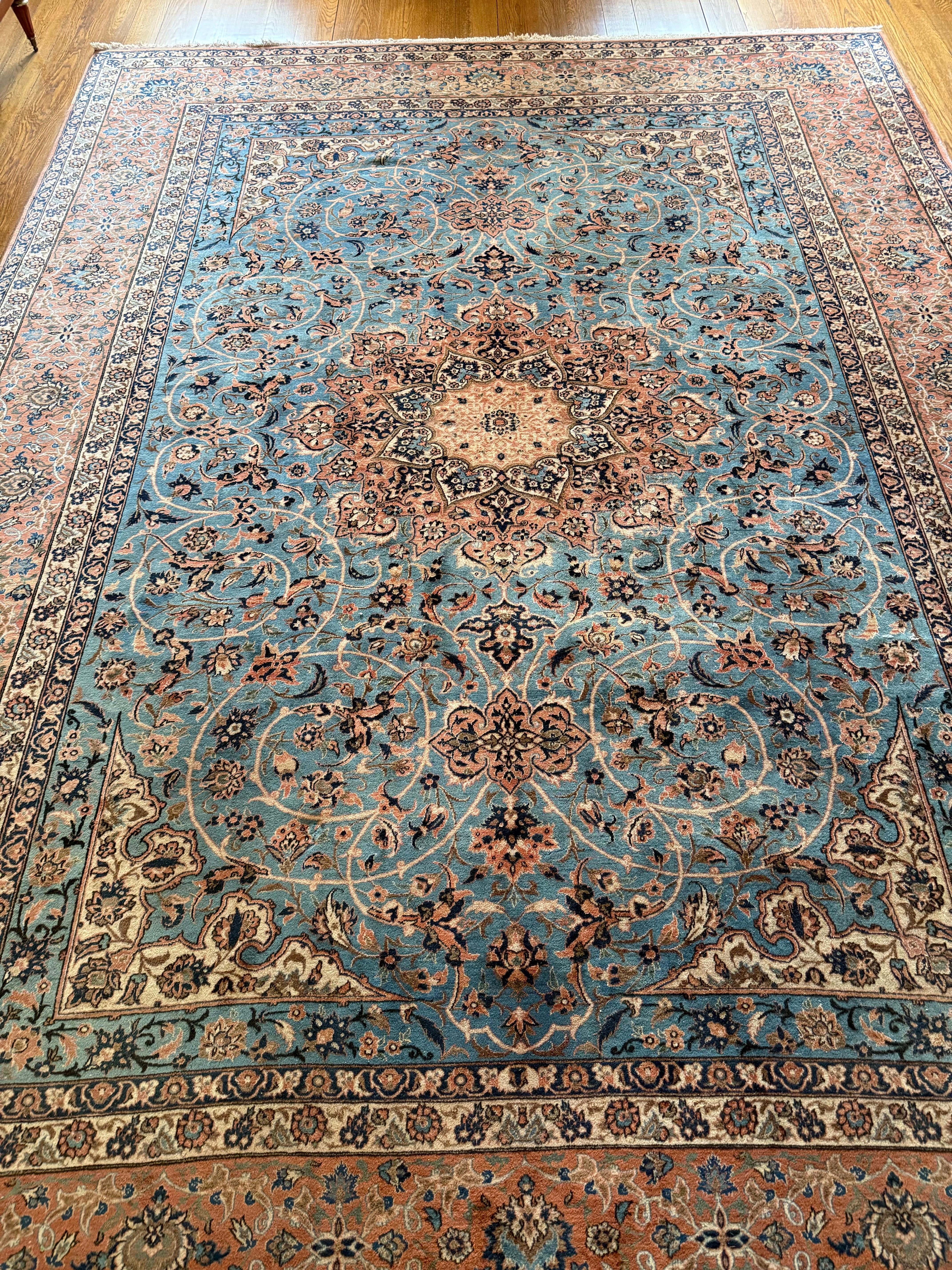 Tapis persan Tabriz du milieu du 20e siècle, noué à la main, taille de pièce 14 x 10,3 en vente 3