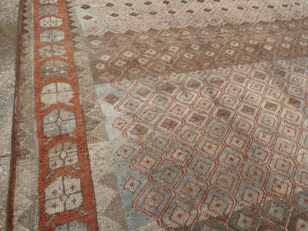 Mid-20th Century Persian Veece Accent Carpet (Rustikal) im Angebot