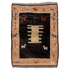 Pictorialer persischer Gabbeh-Teppich aus der Mitte des 20. Jahrhunderts, Holzkohlefarben, Pfirsichbordüren