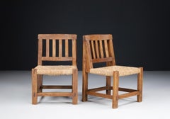 Chaises en bois de pin et jonc du milieu du XXe siècle, France, années 1950