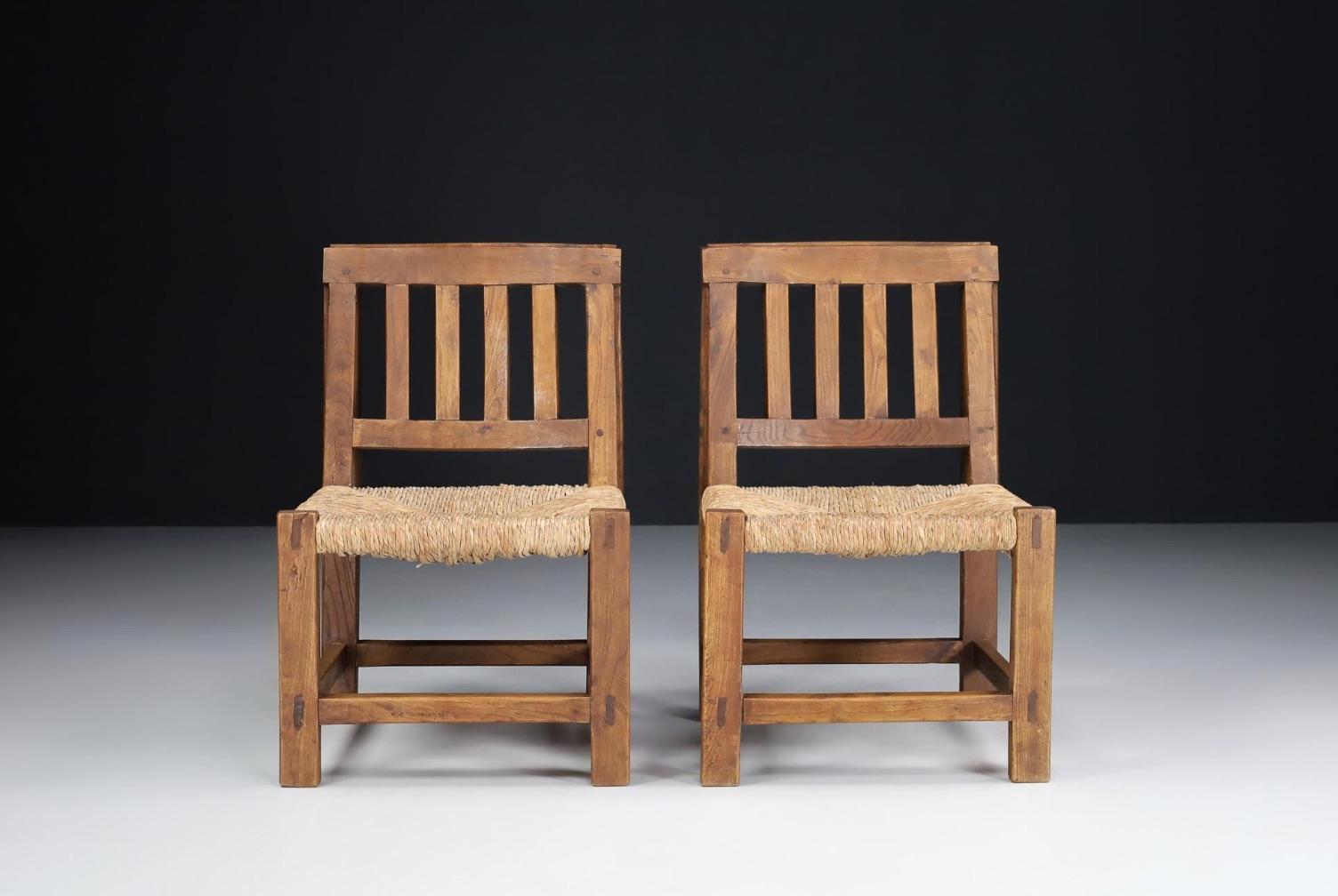 Mid-Century Modern Chaises en bois de pin et jonc du milieu du XXe siècle, France, années 1950 en vente