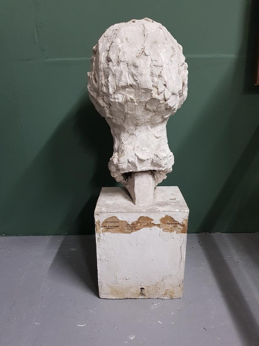 Mid-20th Century Plaster Bust of a Man, Signed Sloimovici Dated 1952 In Good Condition For Sale In Raalte, NL