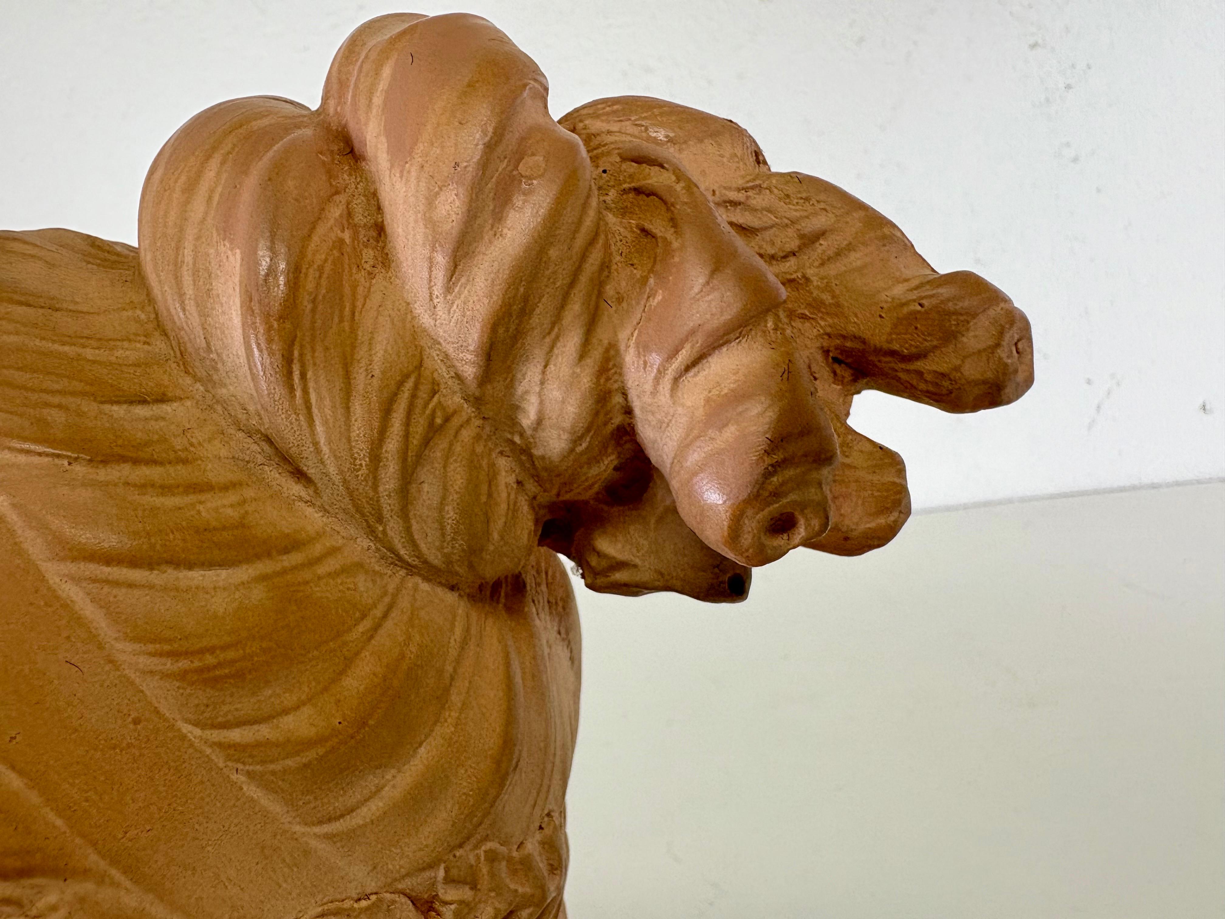 Metà XX secolo Scultura in gesso di una donna classica della metà del XX secolo in vendita