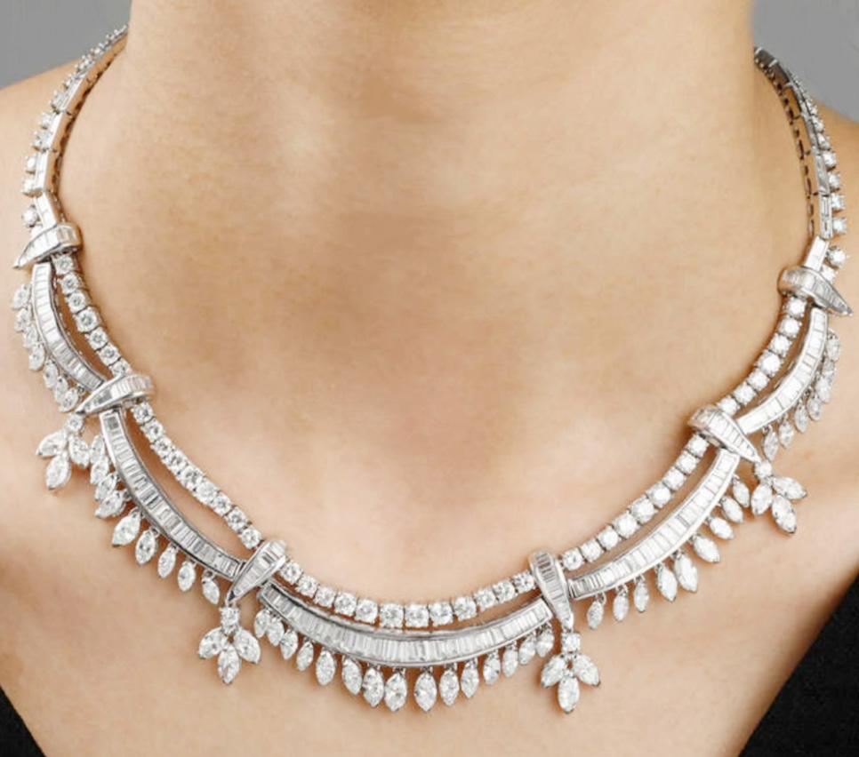 Taglio misto Collana in platino e diamanti taglio Vari della metà del XX secolo in vendita