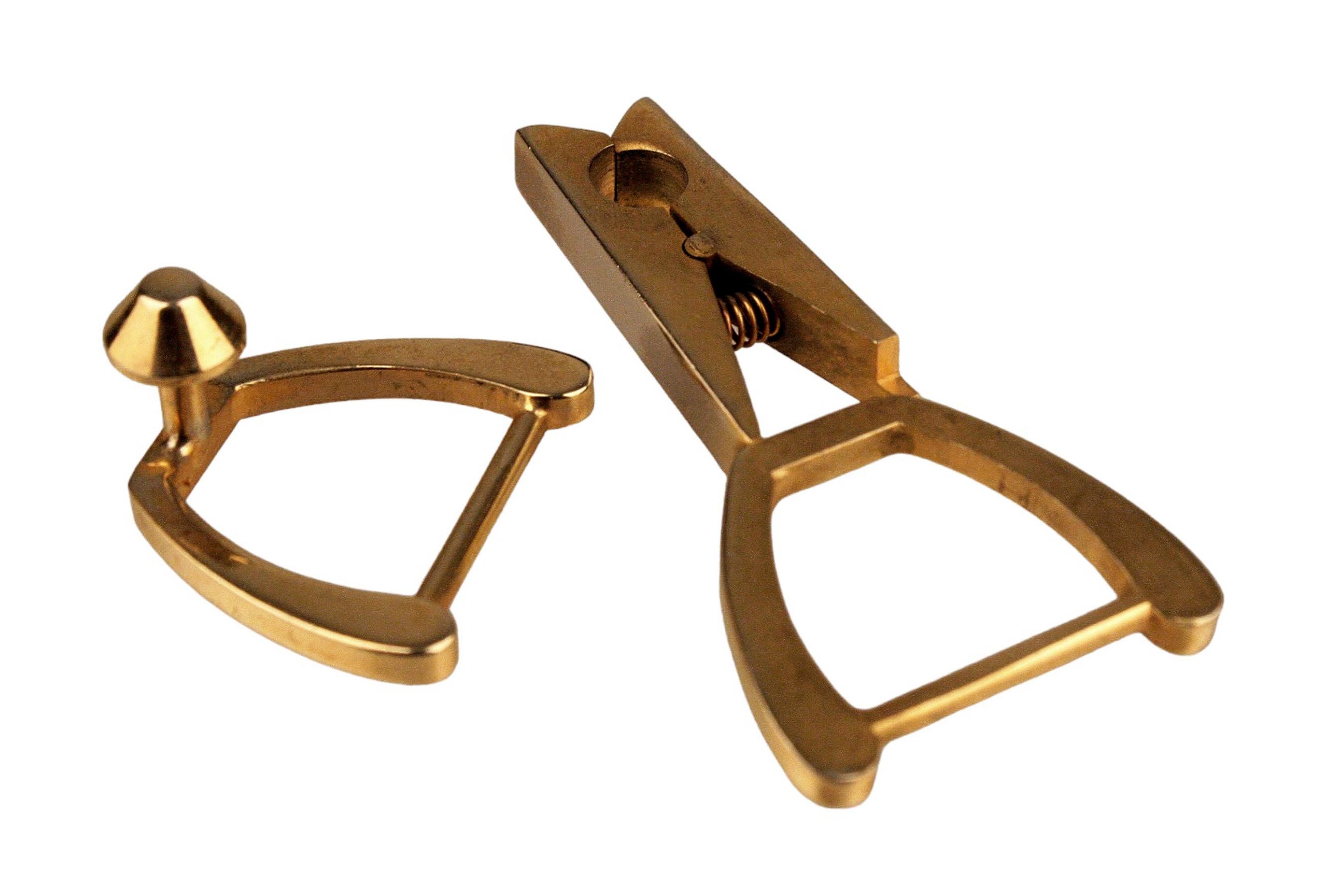 French Mid-20th Century Polished Gilt Bronze Double Key Ring by Hermès Paris, France