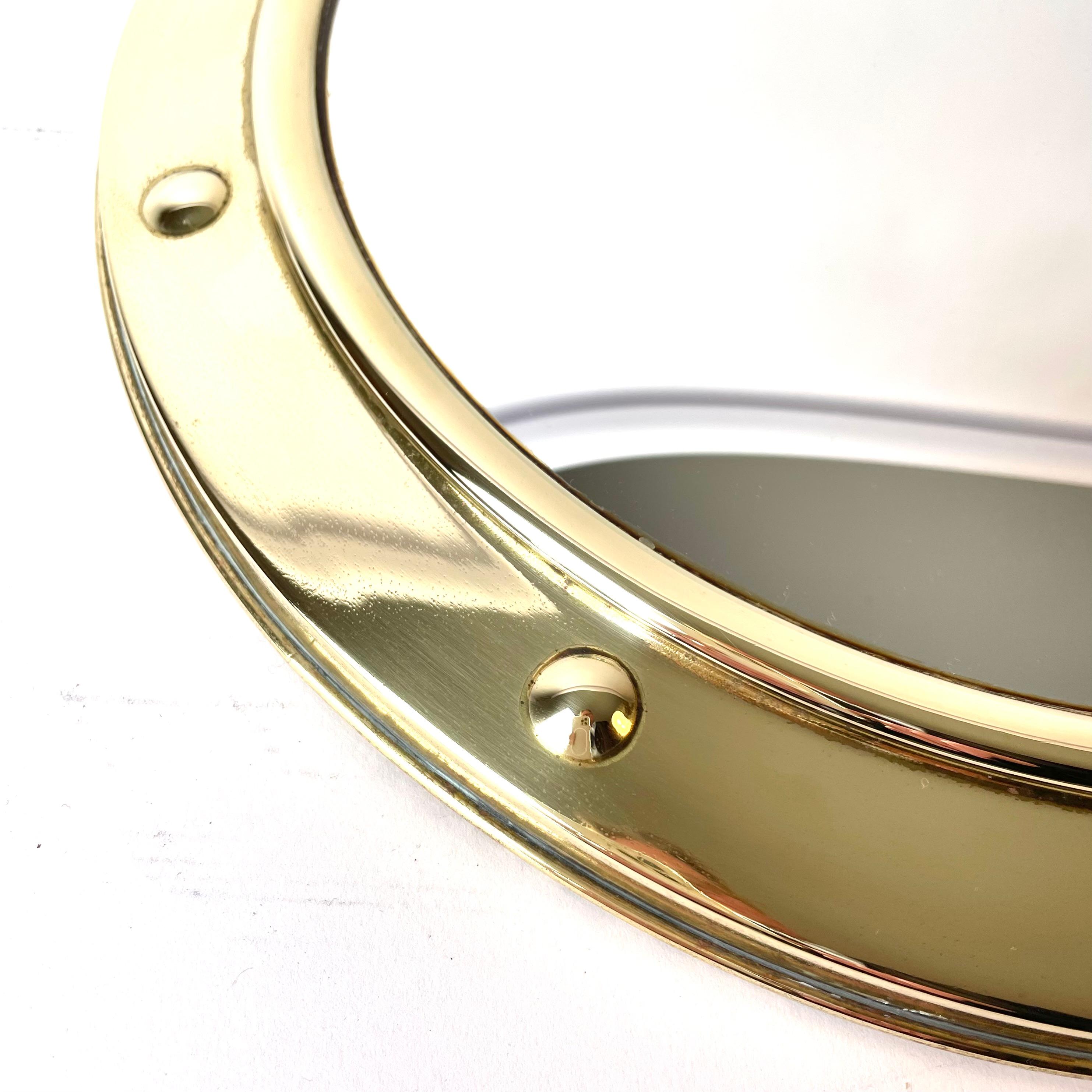 Mid-20th Century Porthole Convex Wall Mirror in Brass In Good Condition For Sale In Knivsta, SE