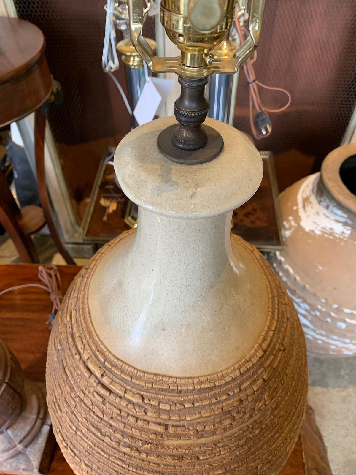 Mid-20th Century Pottery Lamp In Good Condition For Sale In Atlanta, GA