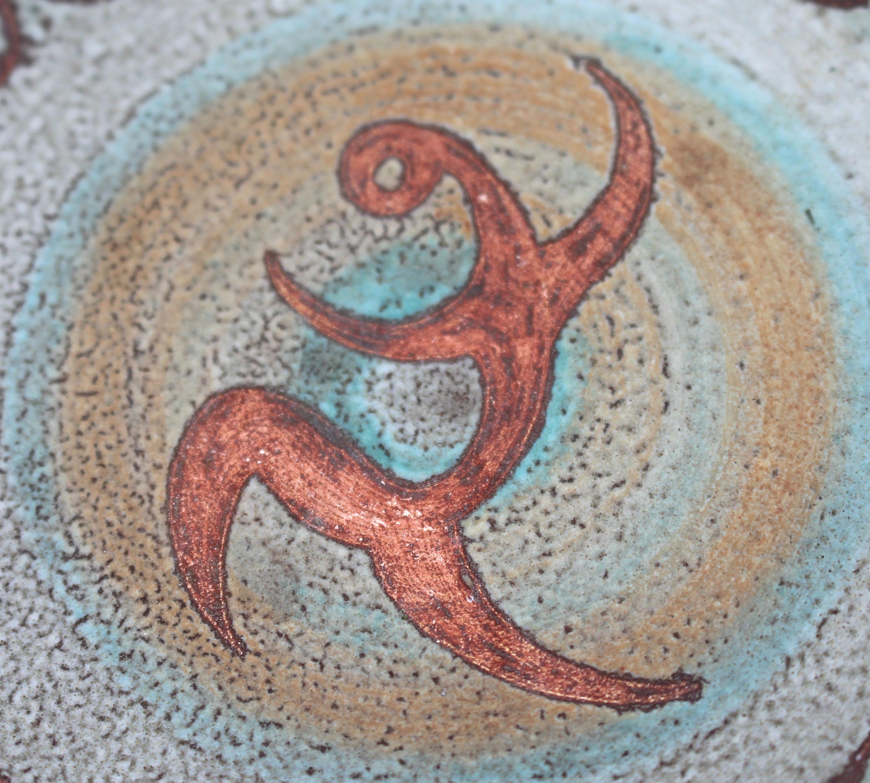 Niedriges Kompott aus Keramik aus der Mitte des 20. Jahrhunderts von Man Ray, Vallauris, Frankreich (Moderne der Mitte des Jahrhunderts) im Angebot