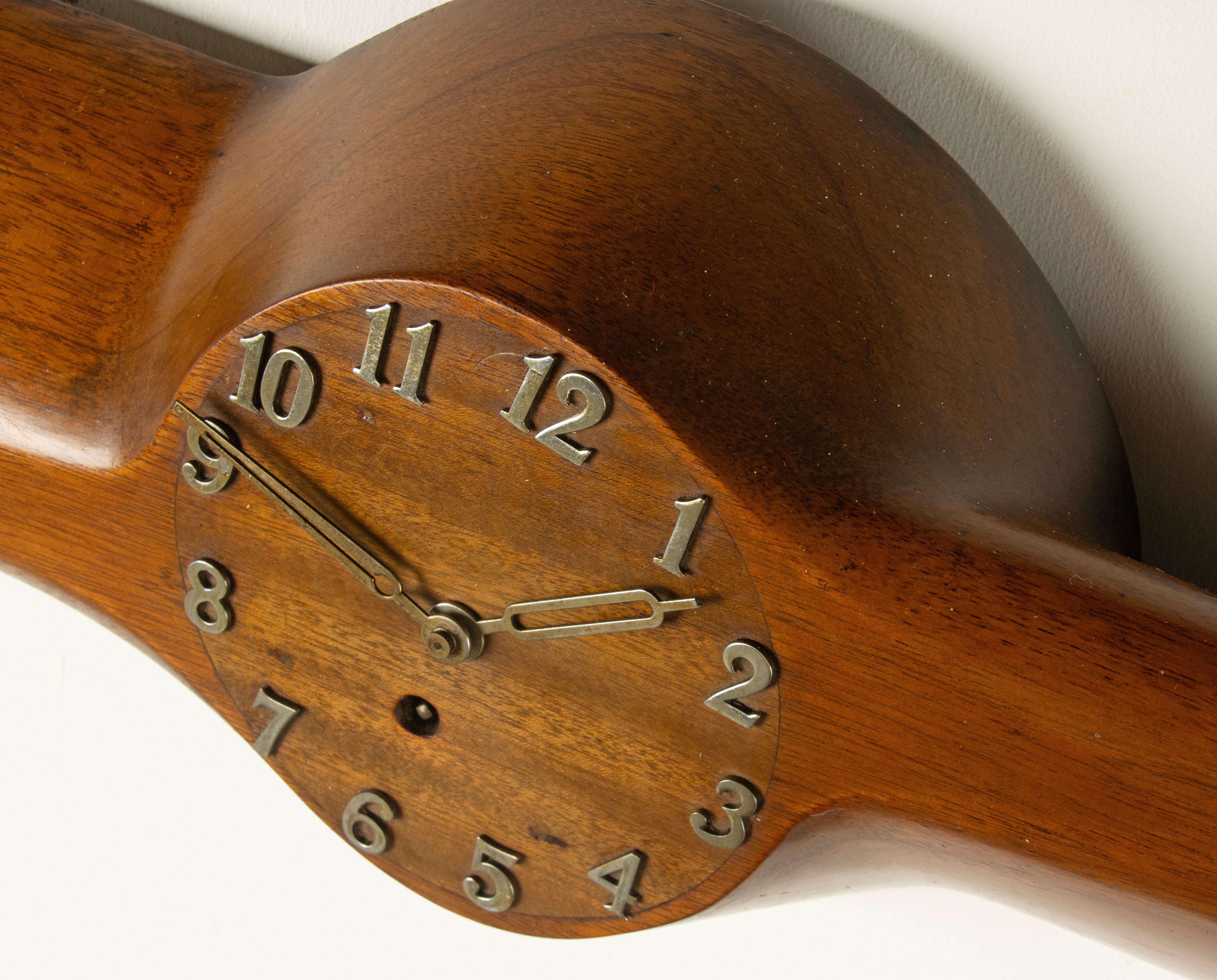 Mid-20th Century Propeller Clock - Wood - Aviation Design For Sale 6