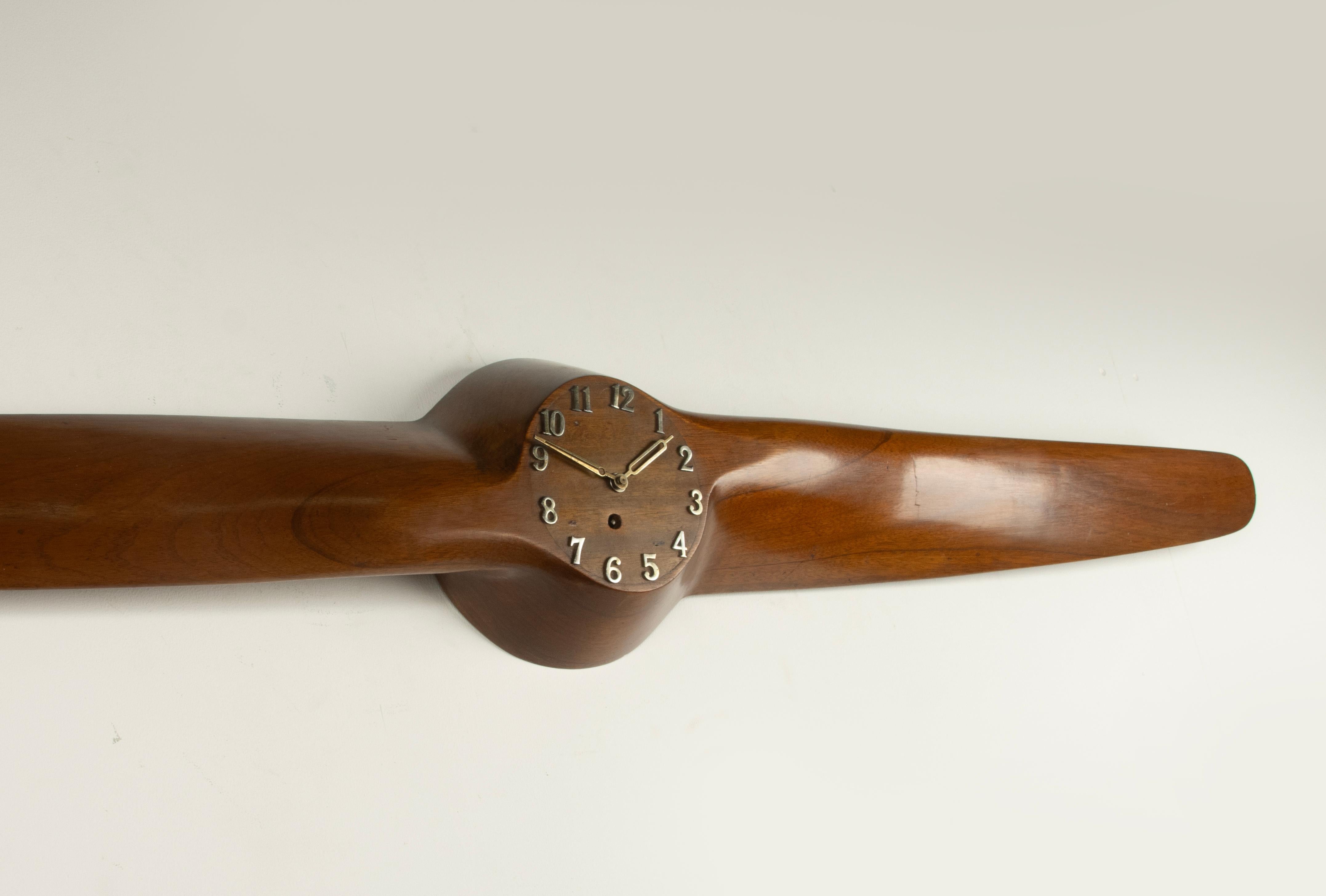 Mid-20th Century Propeller Clock - Wood - Aviation Design For Sale 7