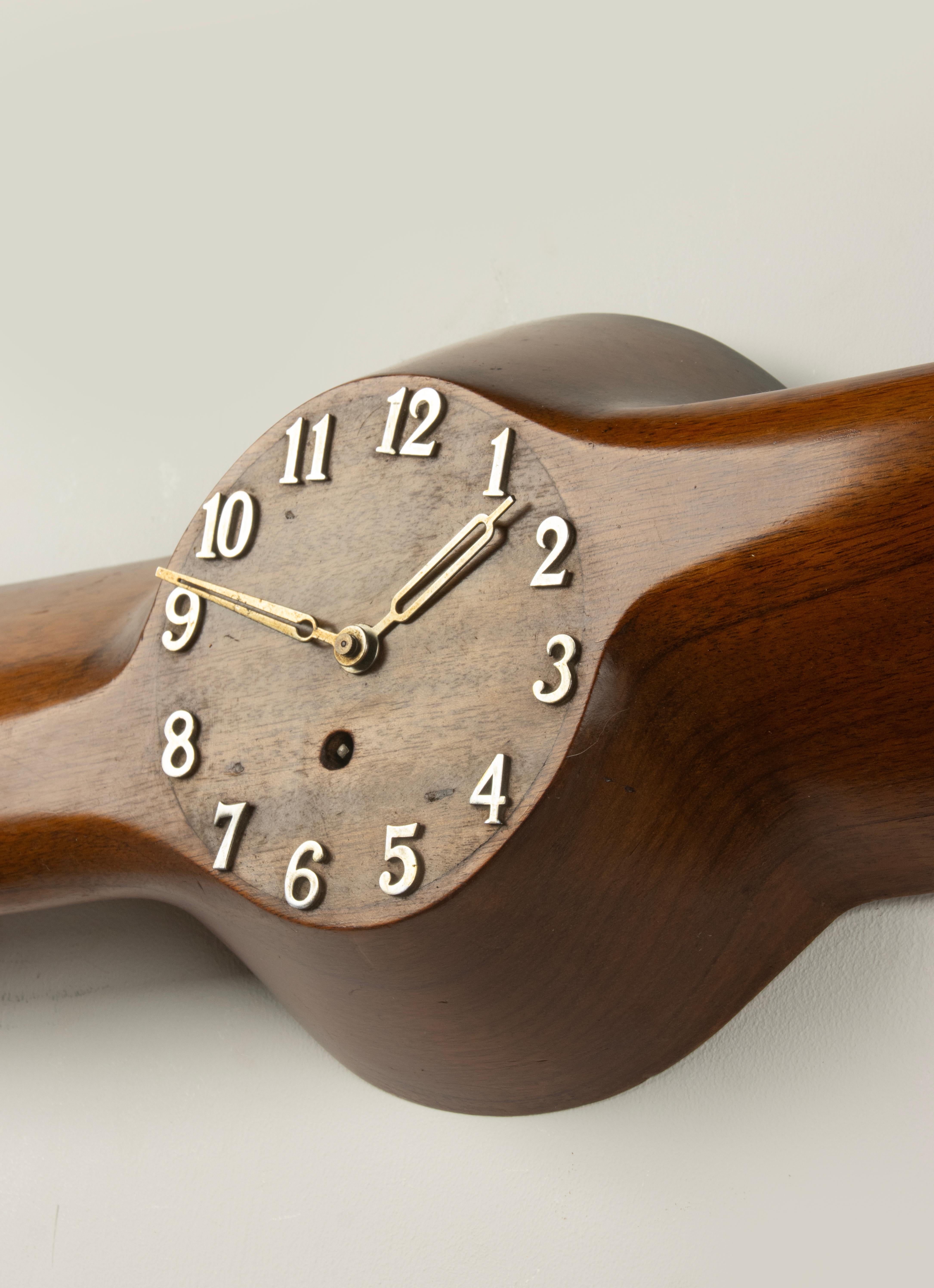 Mid-20th Century Propeller Clock - Wood - Aviation Design For Sale 1