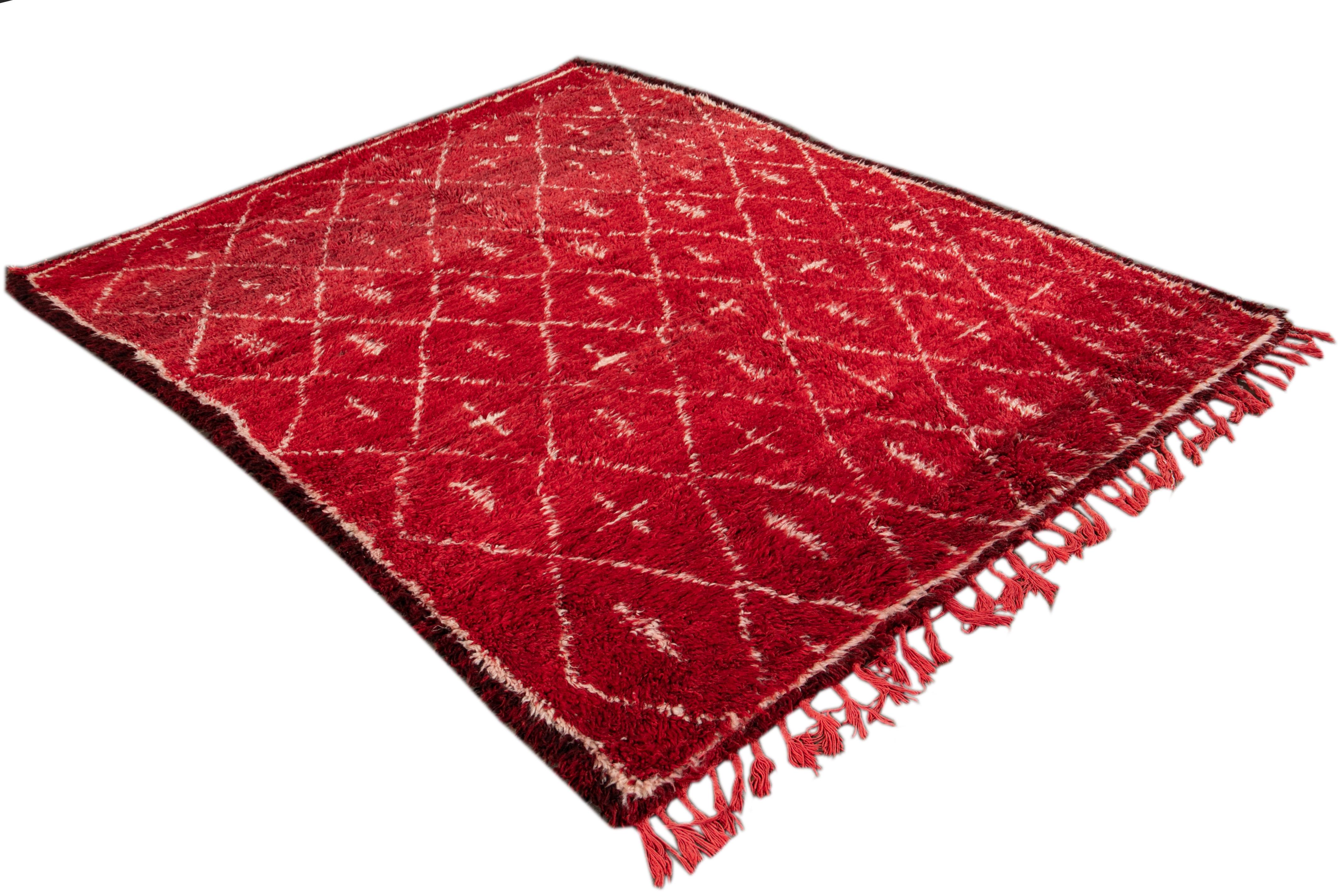 Mid-20th Century Red Moroccan Tribal Wool Rug For Sale 9